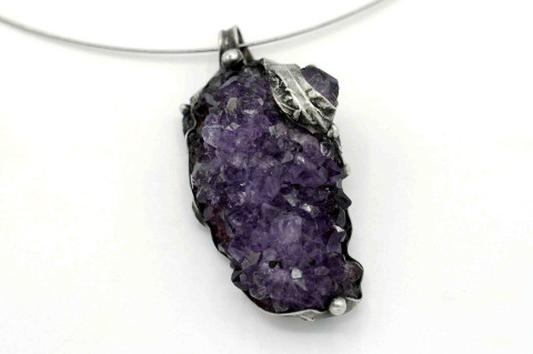 Magie pro Jen (ametyst drúza) náhrdelník přívěsek cín ametyst přívěs krystal amulet mosaz drúza drůza valounek 