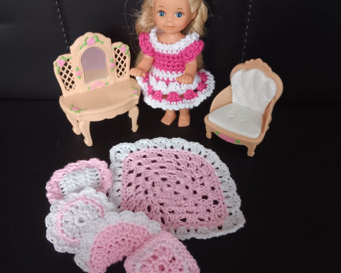 Doplňky do pokojíčku pro panenky panenka 