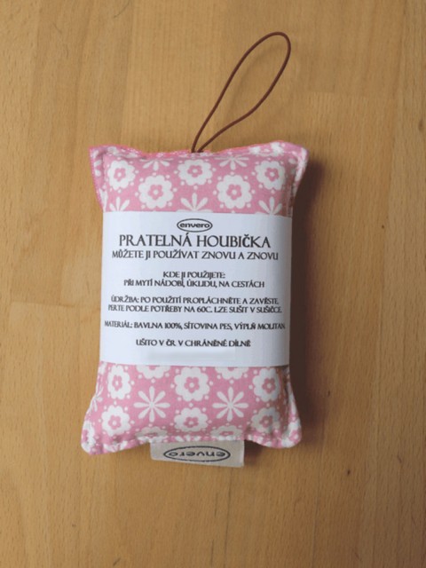 Pratelná houbička růžové květy houba 