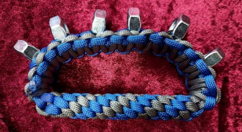 Boxer z paracordu modrý přívěsek klíčenka paracord obrana 