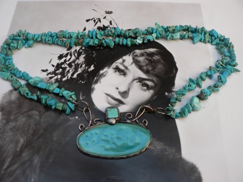 Náhrdelník, Medailon v tyrkysu sperkyjoha keramický náhrdelník 