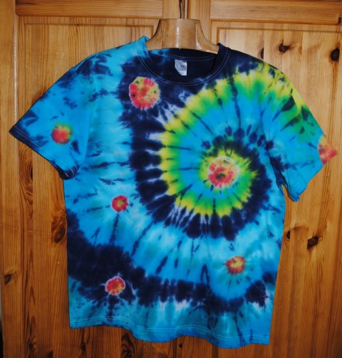 Tričko L - Nekonečný vesmír batika spirála barevný vesmír galaxie hippie batikované na zeď 