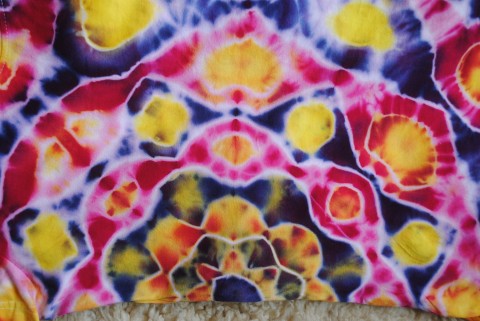 Tričko vel. 40 - V tropech radost květina svěží batika žlutá jaro léto mandala batikované. hippies 
