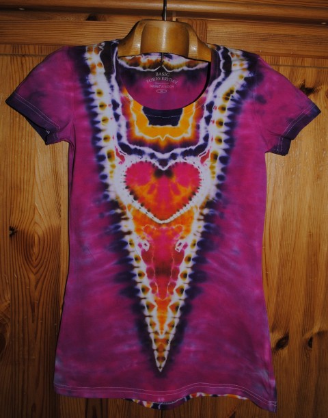 Tričko - Pro borůvkovou vílu srdce srdíčko batika léto mandala borůvky hippie batikované 
