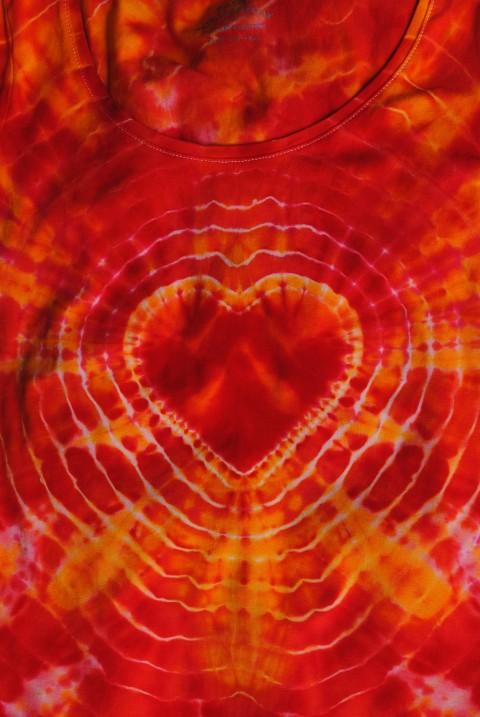 Batik. tričko  - Hořím láskou srdce oranžová srdíčko batika léto hippie batikované bohémské 