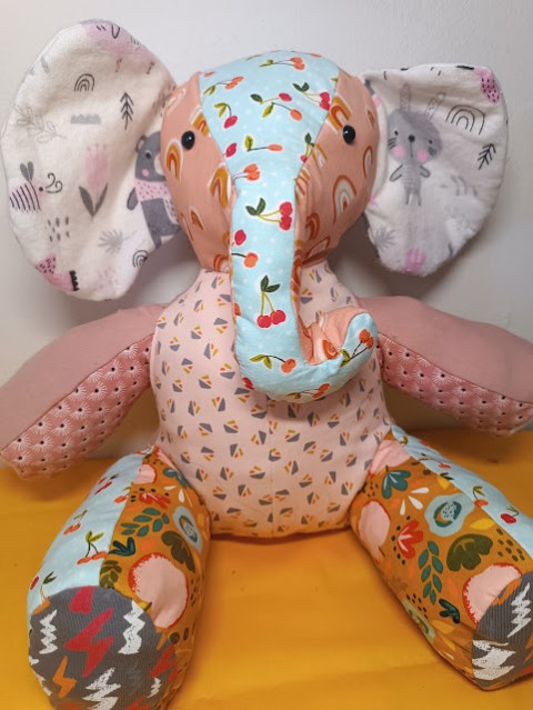 Keepsake slůně šití dětské slon slůně látka plyšový pro maminky upcyklace keepsake. plyšák šití na zakázku upcykling 