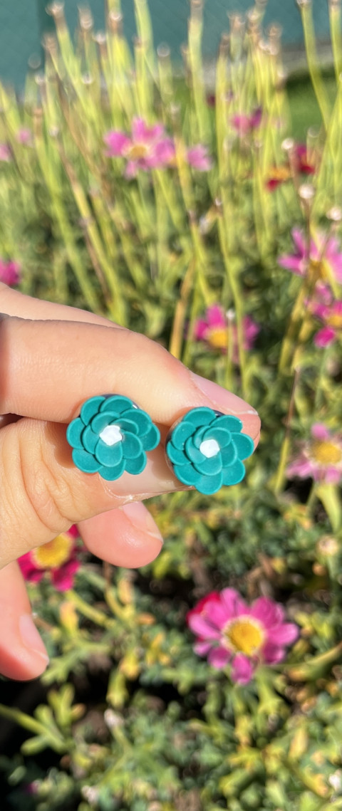 Náušnice kytičky zelené šperky zelená náušnice louka kytičky fimo smaragdová náušnice-fimo polymerováhmota 
