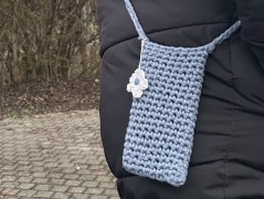 Šedý háčkovaný usínáček