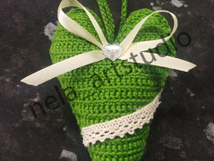 Háčkované srdce černé