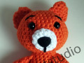 Háčkovaný medvídek oranžový