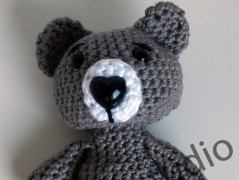 Háčkovaný medvídek žlutý