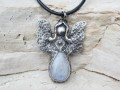 Andělka-náhrdelník, měsíční kámen