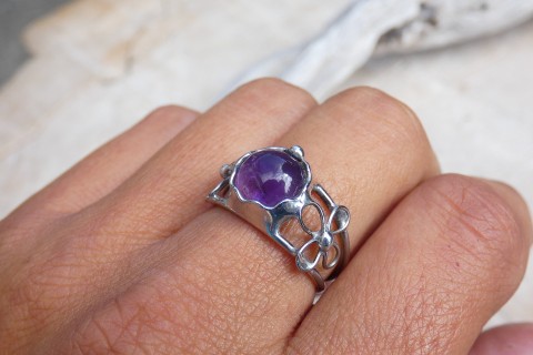 Ametystový prsten -nerez,stříbrocín prsten cín granát fialový ametyst nerez prstýnek onyx cínovaný kulatý cínový prsteny prstýnky nerezový granáty květinkový onyxový ametystový hesonit hesonity 
