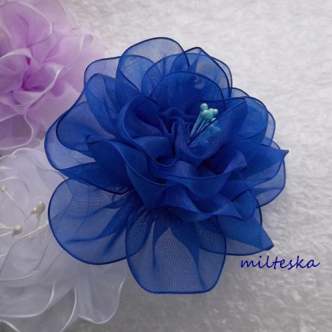 modrá sváteční brož sponka doplněk vlasy modrá růže barevná květ moda čelenka organza brožka šitá šifon kvítek textilní lepená 