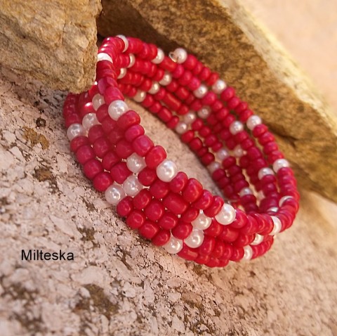 náramek-růžovobílý(pr.5 a 5,5 cm) náramek korálky růžová bílá lila perličky rokajl voskované modní doplněk 