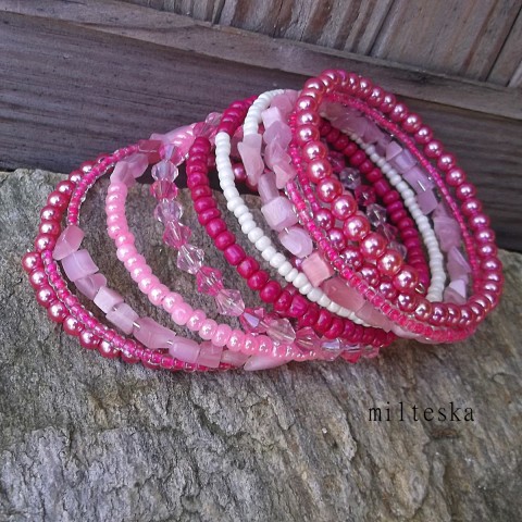 náramek - růžový se zlomky náramek korálky růžová bílá zlomky perličky rokajl voskované modní doplněk 