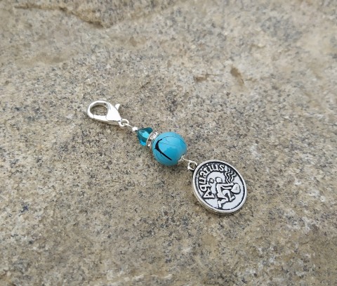 Znamení VODNÁŘ přívěsek modrá klíčenka tyrkysová znamení zvěrokruh vodnář horoskop na kabelku na klíče na peněženku 