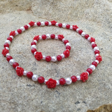 Perličky #16 červená náhrdelník náramek děti květy bílá květiny sada kytičky dětské perličky perly set 
