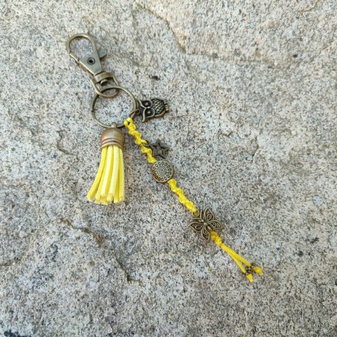 Střapec #8 přívěsek motýl klíčenka žlutá hvězda motýlek sova sovička křídla bronzová střapec hvězdička bronzové střapce na kabelku na klíče na batoh 