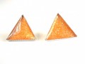 Oranžové trojúhelníčky z pryskyřice