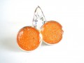 Oranžové náušnice z pryskyřice