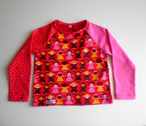 Červené tričko s panenkami červená holčičky bavlna úplet panenky tričko biobalvna 