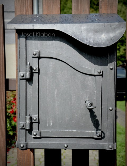 Kovaná poštovní schránka 