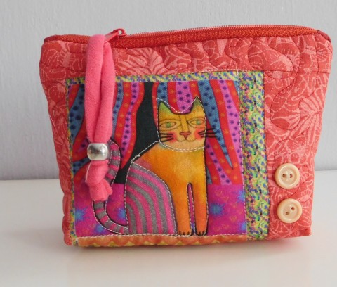 Taštička s kočičkou 3 kabelka dárek kočička barevná taštička autorská originál jediná patchwork-quilting na ledacos 