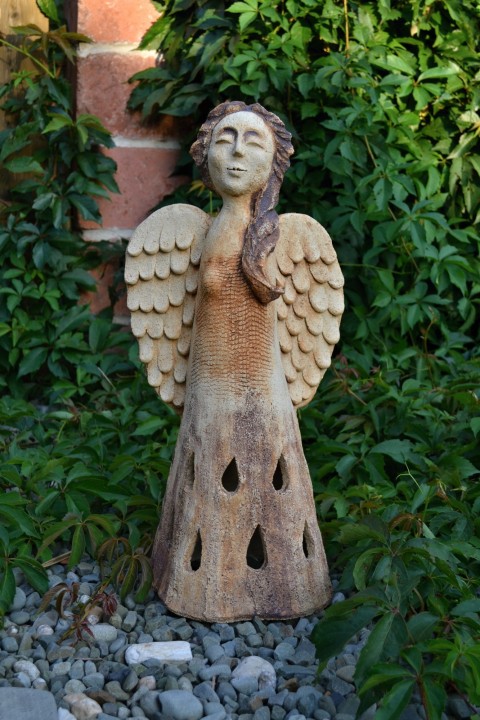 Anděl ochránce keramika plastika anděl křídla keramický 