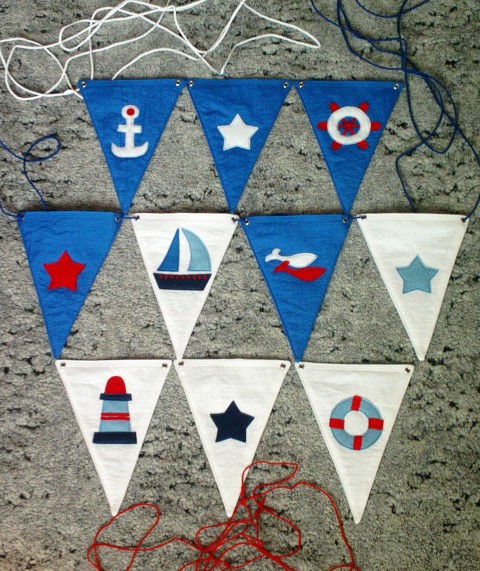 Hurá na moře červená dekorace moře modrá pokoj bílá lodička dětský vlajka hvězda dekorační aplikace kotva kolo maják praporky námořnická kormidlo rybky záchranné 