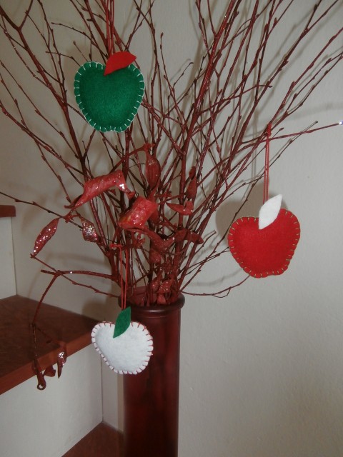 Jablíčka vánoční červená jablíčko dárek zelená vánoce bílá vánoční ozdoba koření filc stromeček voňavé směs větvičky plněné adventní.věnec 
