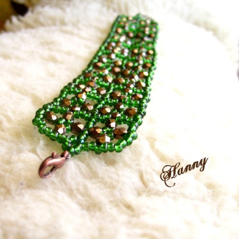 Náramek - Green,green,green náramek zelený šitý měď luxusní hannybeads 