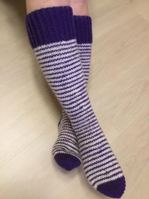 Podkolenky vel. 39 - 40 zima podzim fialová pletení bílá proužky akryl podkolenky ponožky noha teplo 