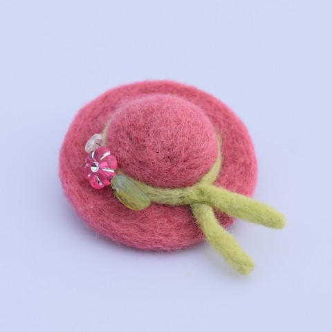 Klobouček brož růžová bílá vlna plstění klobouček plsť 