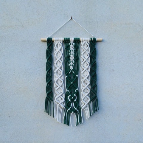 Dekorace v zeleno - režné styl dekorace bavlna bílá přírodní peří peříčka macramé větev boho skandinávský 
