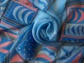 Hedvábný šátek jemně modrorůžový