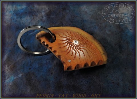 45. Dřevěná KLÍČENKA - HLOH z Háje dřevo šperk přírodní stříbro klíčenky 