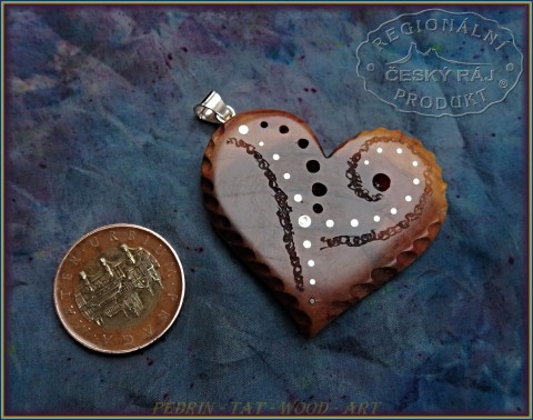561. Dřevěný náhrdelník  SLIVOŇKA dřevo šperk dřevěný náhrdelník přírodní kůže stříbro šelak 