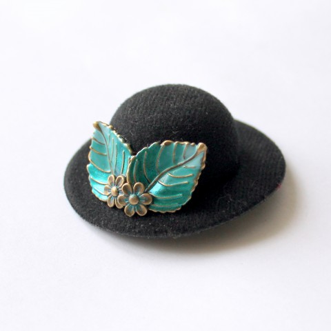Romantický klobouk - brož brož dárek moderní elegantní luxusní 