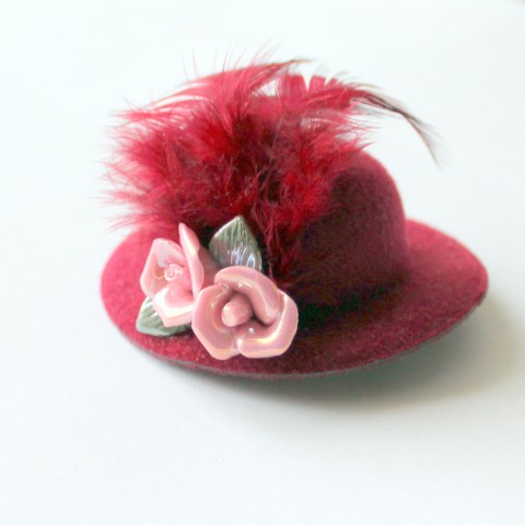 Romantický klobouk - brož brož dárek moderní elegantní luxusní 