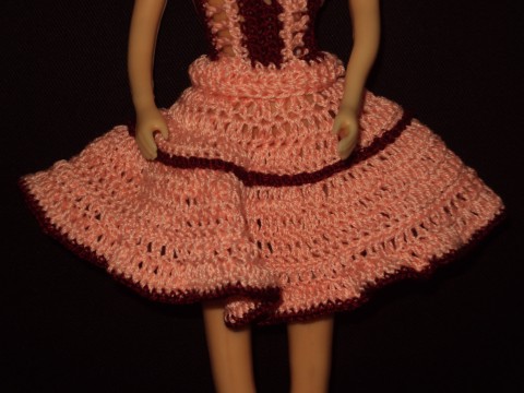 Lososová sukýnka panenka šaty háčkované krátké společenské barbie 