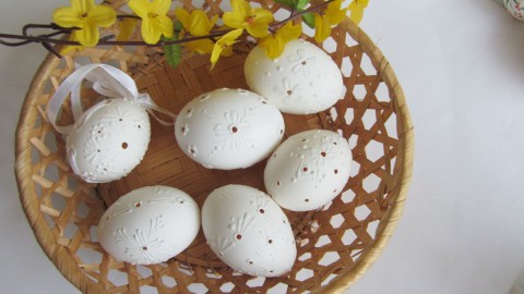 Kraslice - Bílá madeira jarní svátek vosk jaro velikonoce vajíčka velikonoční vejce kraslice svátky madeira hody hodování koledníci koledník 