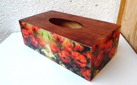 na kapesníky -vlčí máky box krabička kapesníky krabice květiny zátiší růže decoupage kytky patina ubrousek grunterka kapesník ubrousky 