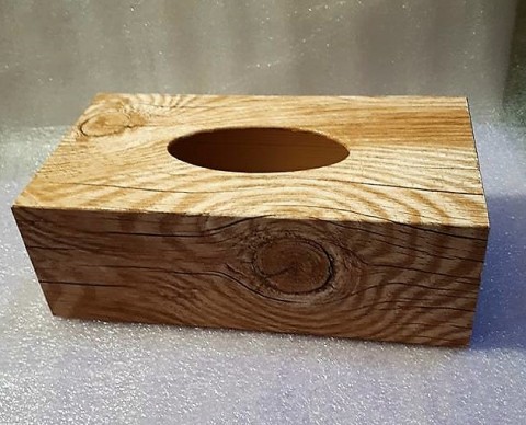 box na kapesníky - hnědé dřevo krabička kapesníky krabice decoupage ubrousek grunterka písmo kapesník ubrousky 