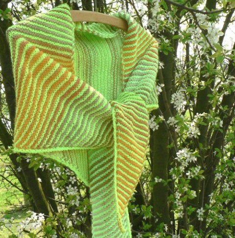 Pletený šátek - jaro v zahradě originální jarní přehoz bavlna pletený jaro neon šátek pléd bavlněný neonový zářivý na krk světluška 