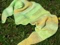 Pletený šátek - jaro v zahradě