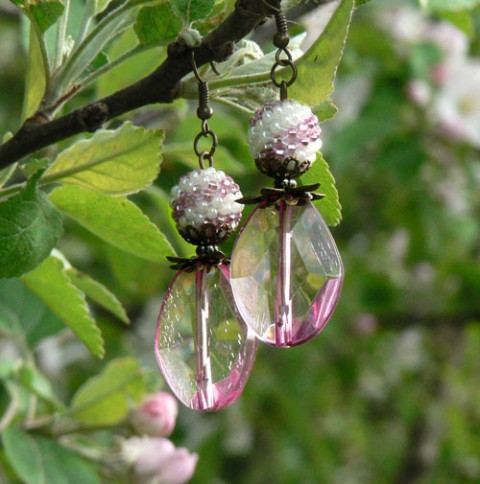 Náušnice - poupata originální dárek náušnice jarní láska jaro zahrada visací valentýn růžové sakura máj poupě obšívané kuličky poupata třešňový květ 