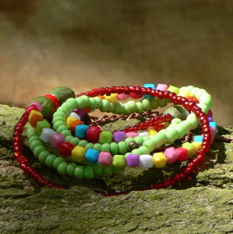 Náhrdelník - barevné léto náhrdelník kostičky originální lesní rokajl barevný veselý krátký les pestrobarevný třířadý indiánské léto sběr 