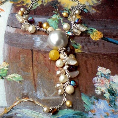 Náhrdelník v jemných tónech náhrdelník romantika krátký pestrobarevný jemný něha romantický něžnost jemnost 