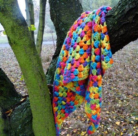 Háčkovaný šátek - multicolor zima podzim háčkovaný šáteček extravagantní šátek originál hřejivý handmade teplý multicolor vícebarevný bohémský 